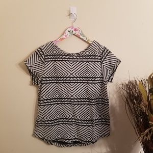 Lucky brand Diamond design Chevron Top Small